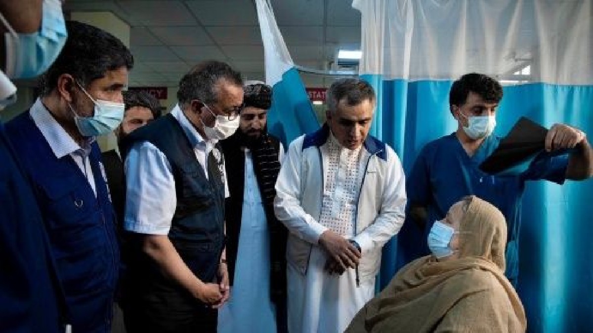 OMS declara alerta en Afganistán para evitar colapso sanitario