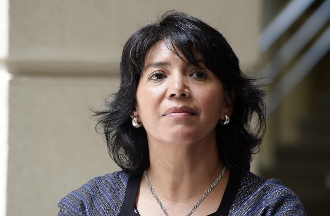 Yasna Provoste: “En este modelo patriarcal, los medios invisibilizan mucho a la única mujer en este proceso”