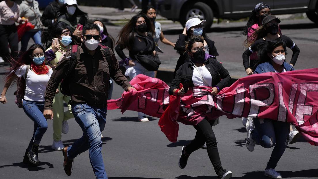 Ecuador: ¿Por qué protestan estudiantes y docentes contra Guillermo Lasso?