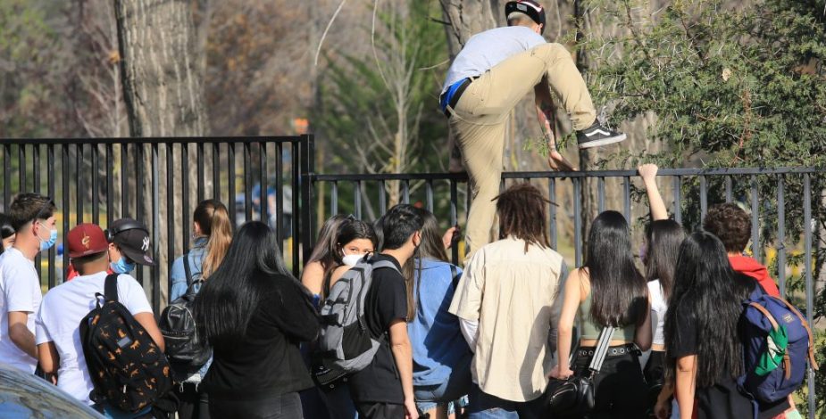 Llaman a asistentes de “Interfonda”en Parque Padre Hurtado a que se testeen por caso covid