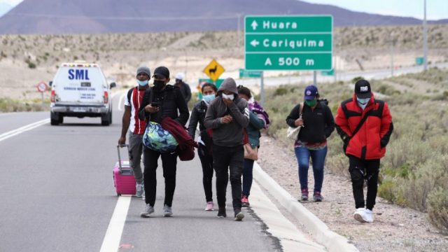 Migrantes llegan a Chile huyendo de la xenofobia: Las impresiones de las abogadas del proyecto INDH-ACNUR en Chacalluta y Colchane