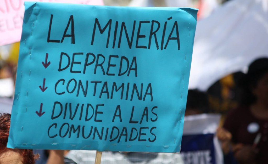 Aymaras y Quechuas rechazan política nacional de minería 2050