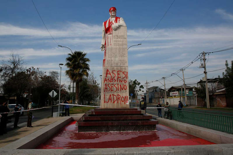 Repudio general por ataque a monumento en San Joaquín: «Podrán rayar y vandalizar, pero no podrán jamás borrar el legado de Salvador Allende»