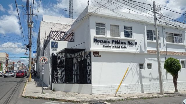 SAT tira 24 cuentas de fedatarios públicos en Puebla