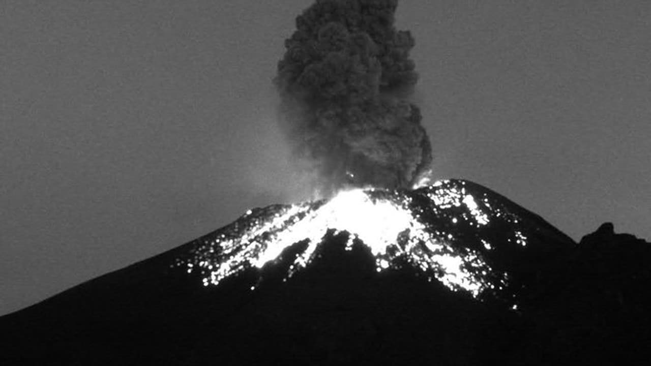 Intensa actividad volcánica del Popocatépetl