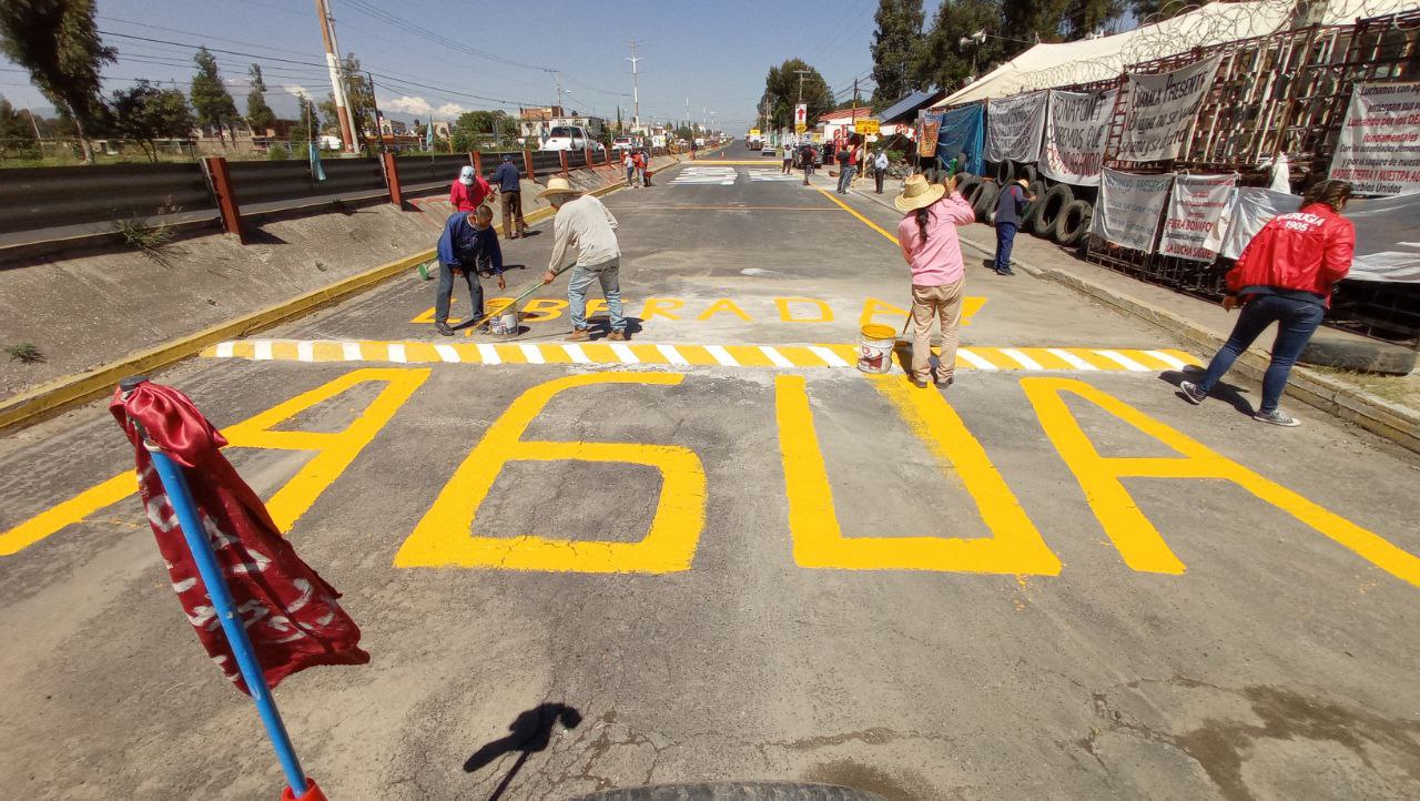 Pueblos Unidos reabren el paso de la carretera federal México-Puebla