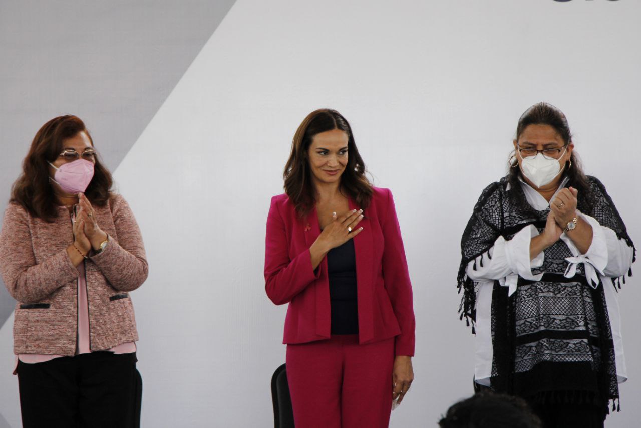 DIF estatal Liliana Ortiz Pérez Y Rosario Orozco Caballero