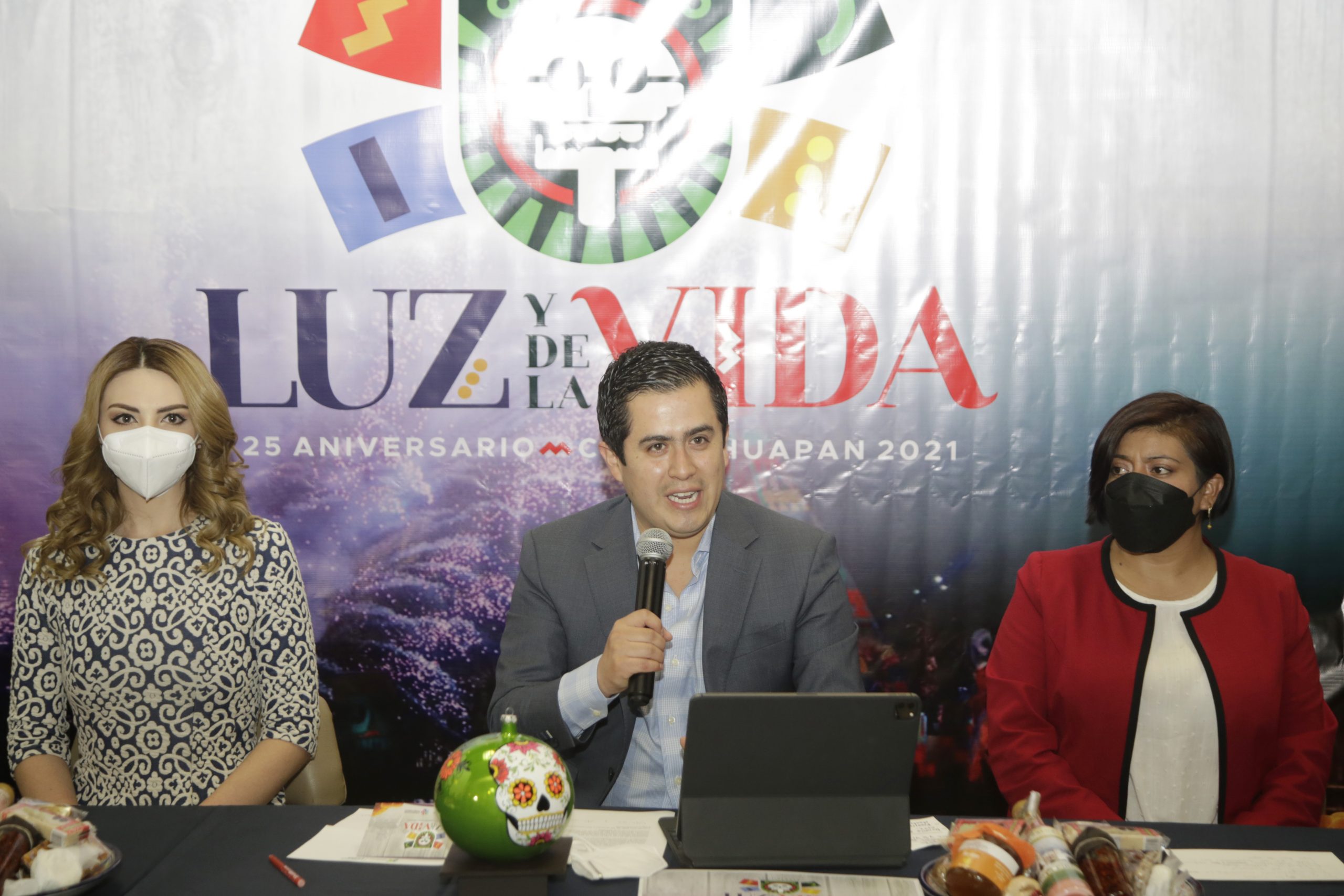 PUEBLA, Pue. 20 Octubre 2021.- Presentación del Festival de la Luz y Vida que se realizará de 29 de octubre al 2 de noviembre en Chignahuapan, Puebla con la participación del presidente municipal, Lorenzo Rivera //Rafael Pacheco/Agencia Enfoque//