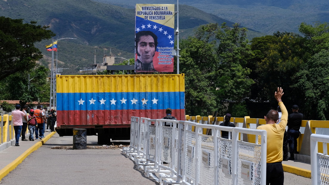 How is the border situation between Venezuela and Colombia in the Táchira region and northern Santander developing?