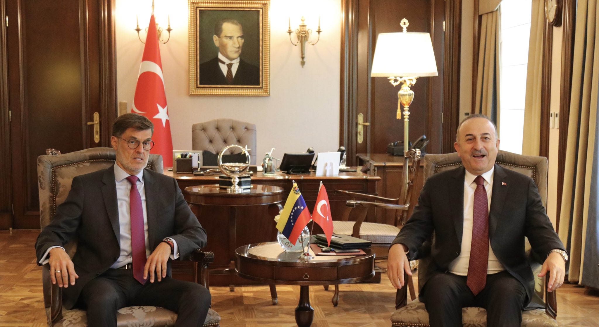 Venezuela y Turquía amplían su cooperación en las áreas de turismo, agricultura y construcción