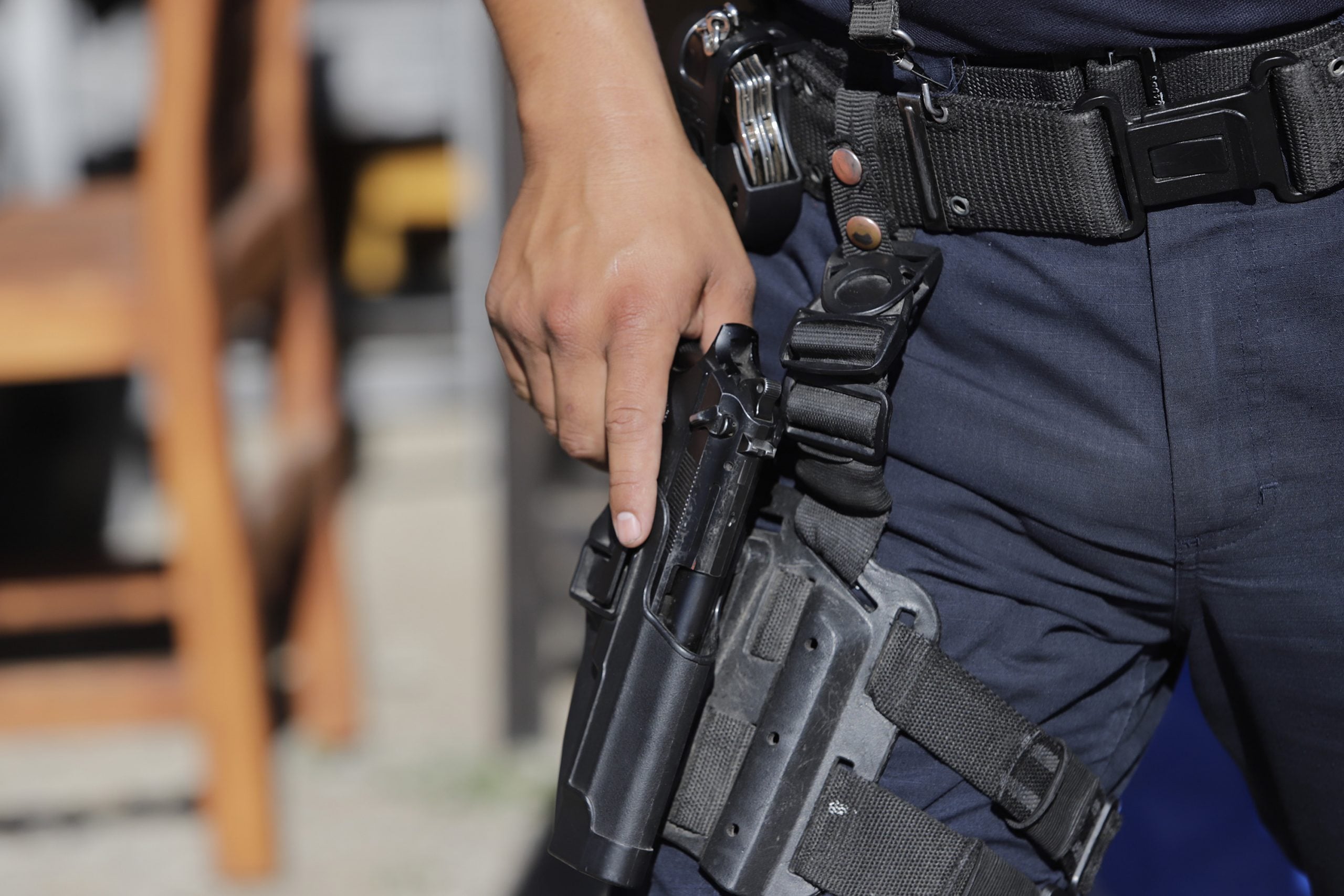PUEBLA, Pue., 7 noviembre 2020. Detalles de armas de fuego usadas por elementos policiacos. //Guadalupe Zúñiga/Agencia Enfoque/
