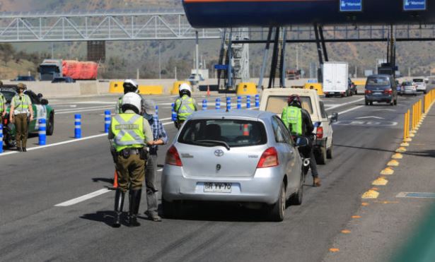 Más 250 mil vehículos han salido de la RM  durante el fin de semana largo