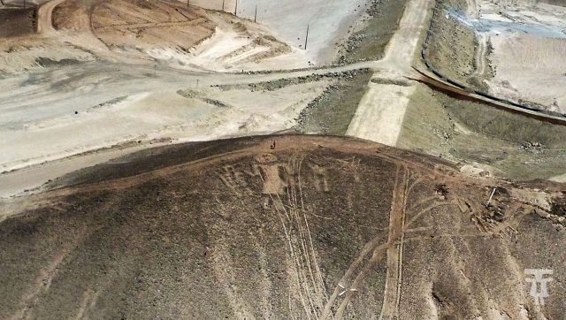 Impactos mineros de Codelco a laguna salar y la intervención de los milenarios geoglifos de Talabre