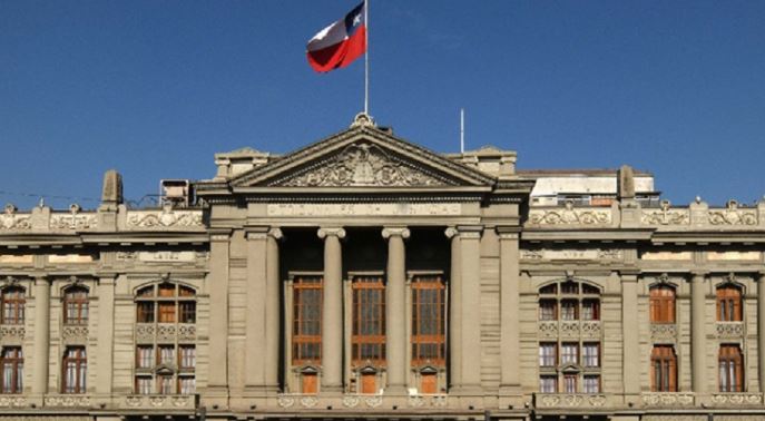 Abogado advierte que  jueces de la Corte Suprema cometerían prevaricación al «acoger a tramitación recurso de protección presentado por constituyentes de Chile Vamos»