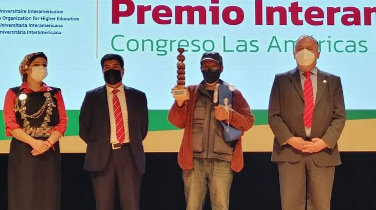 Poeta mapuche Elicura Chihuailaf recibe Premio Interamerica CAEI 2021