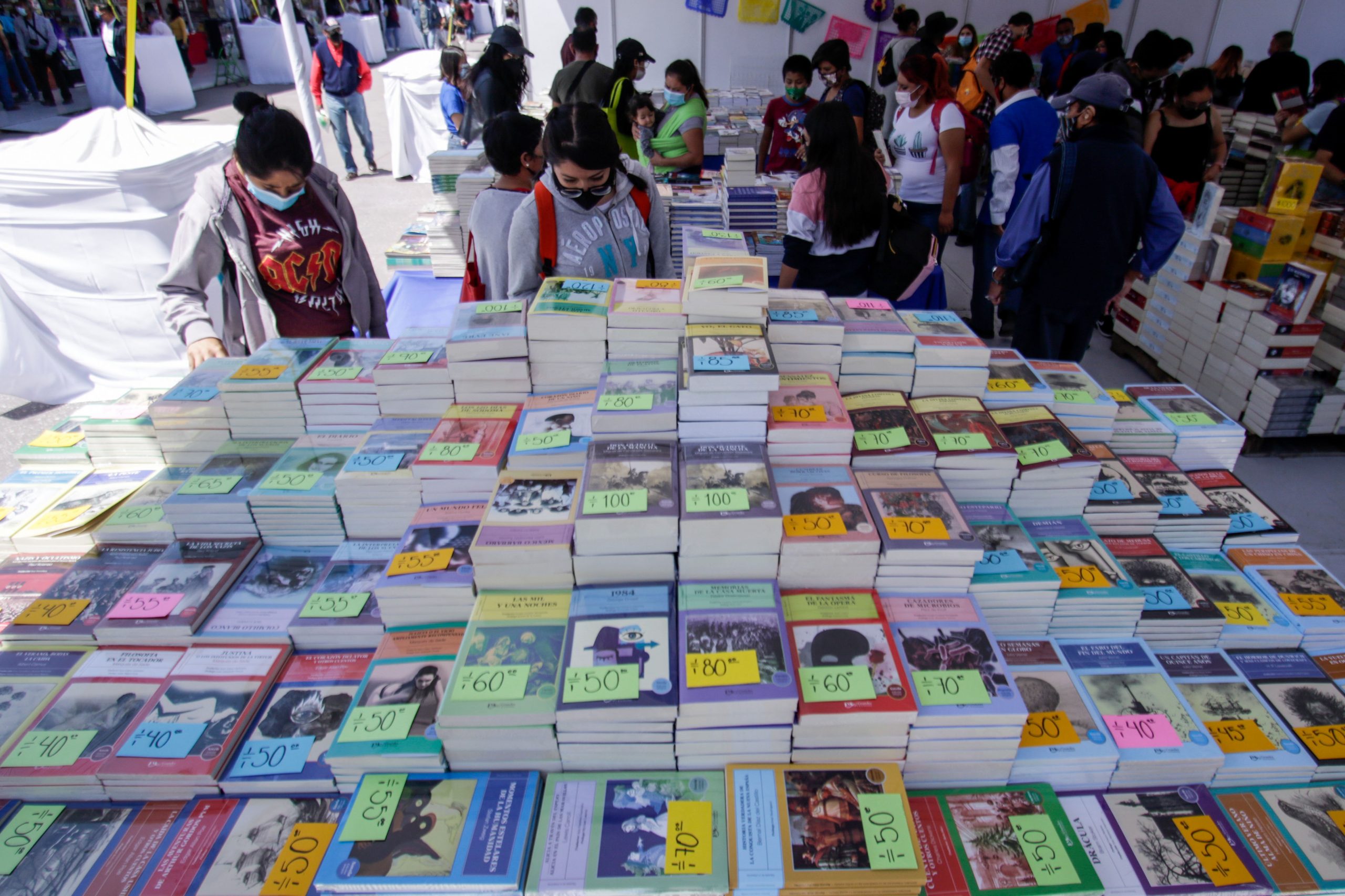 Retorna Feria Internacional del Libro presencial en la CDMX México