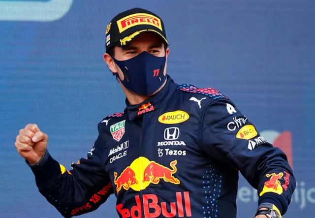 Checo Pérez festeja ¡cuarto podio de la temporada!