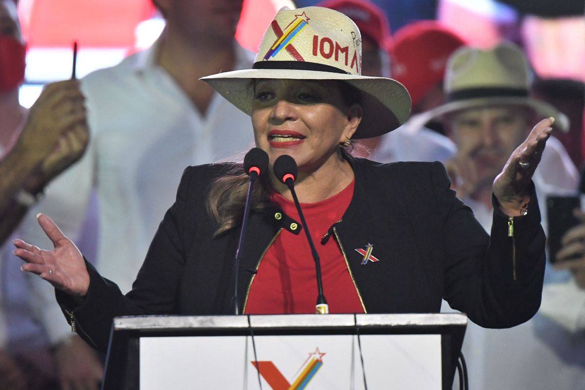 Resultados preliminares del CNE dan ventaja a candidata presidencial de la izquierda Xiomara Castro