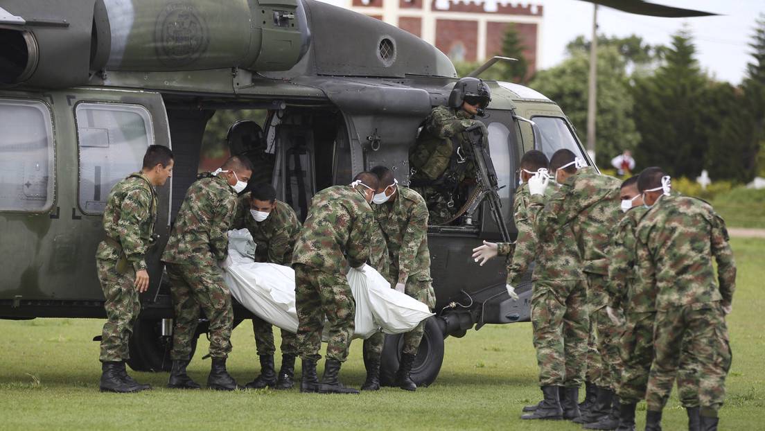 Reportan muerte de al menos 22 menores de edad en bombardeos de la fuerza aérea colombiana