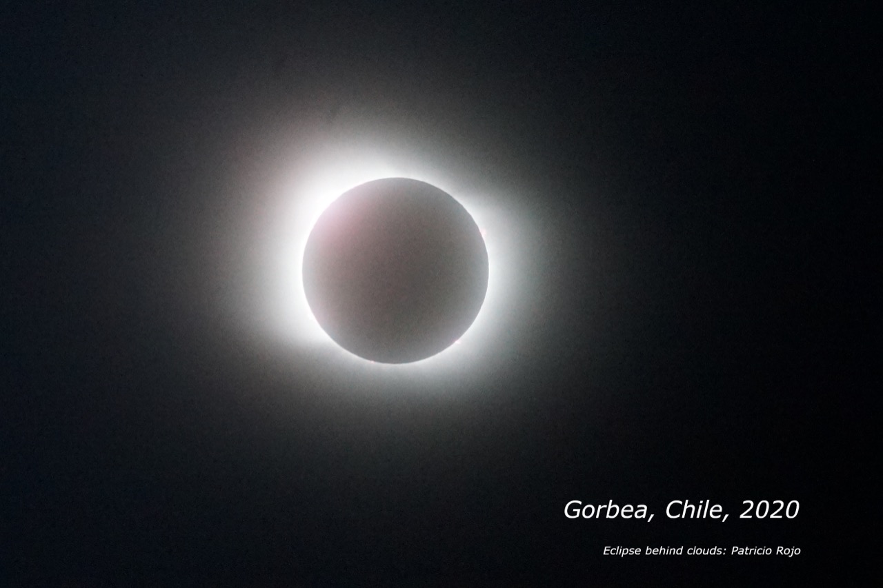 Científicos de la U. de Chile viajarán a la Antártica para estudiar el próximo eclipse total de sol