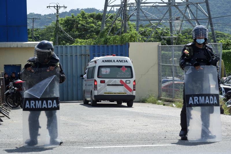 Al menos 68 reclusos murieron en Ecuador por motín en cárcel de Guayaquil