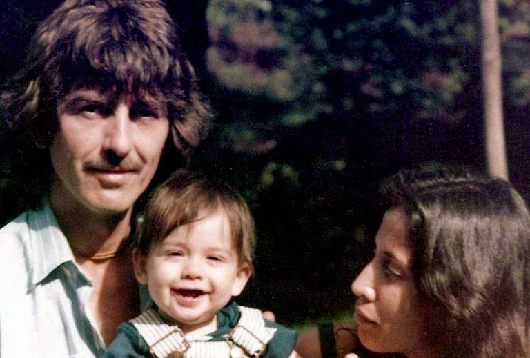 El día en el que Olivia Harrison le salvó la vida a George Harrison