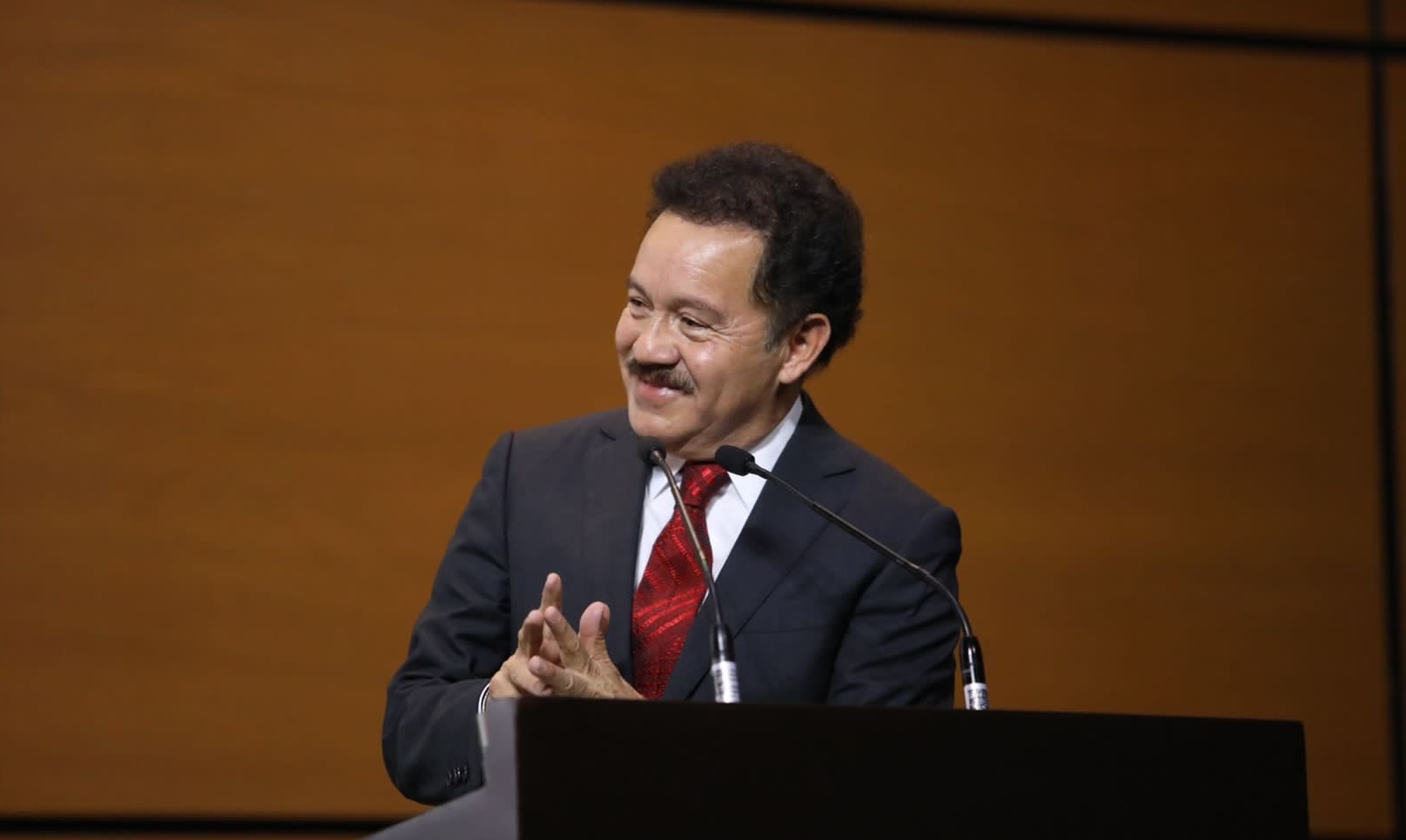 Ignacio Mier hace gira para promocionar sus aspiraciones políticas en Tehuacán