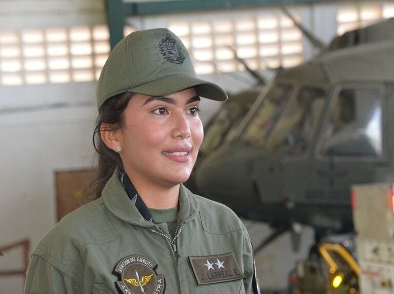 Wayúu se convierte en la primera mujer piloto del Ejército venezolano