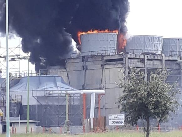 Confirman y controlan conato de incendio en torre de Pemex en Cadereyta