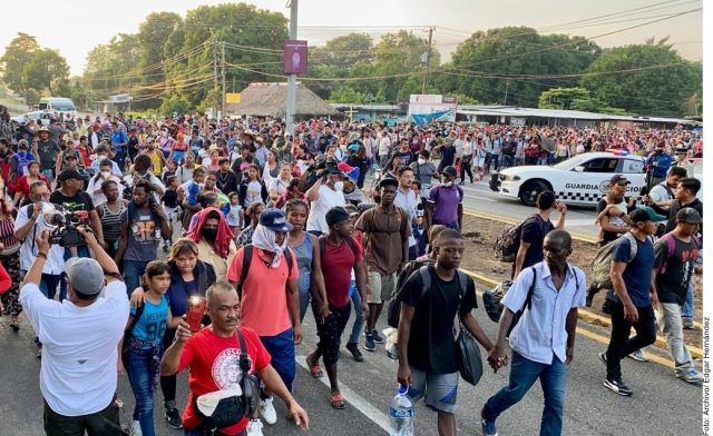 Enfrentamiento entre migrantes y Guardia Nacional deja un herido