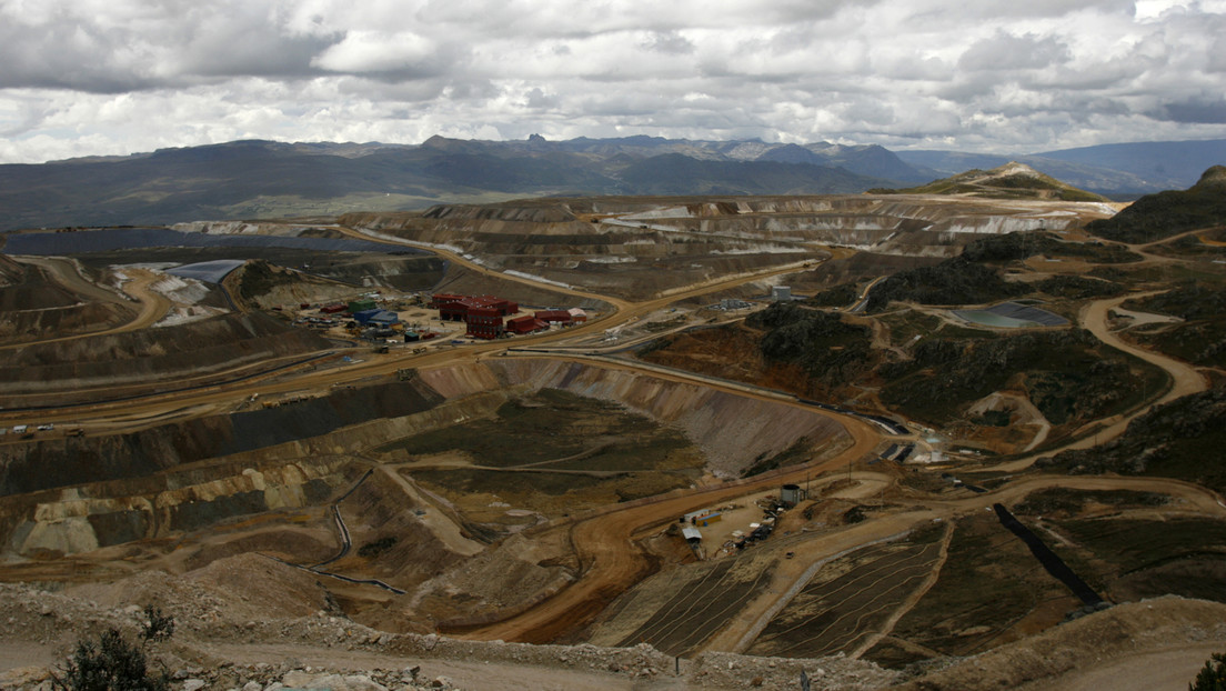 Perú: El anuncio que provocó la ira de una minera inglesa que se niega a dejar el oro de Ayacucho.