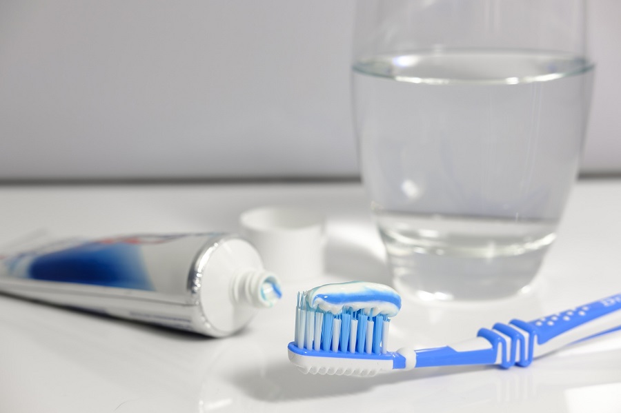 Profeco alerta sobre «mentiras» en pastas dentales para niños