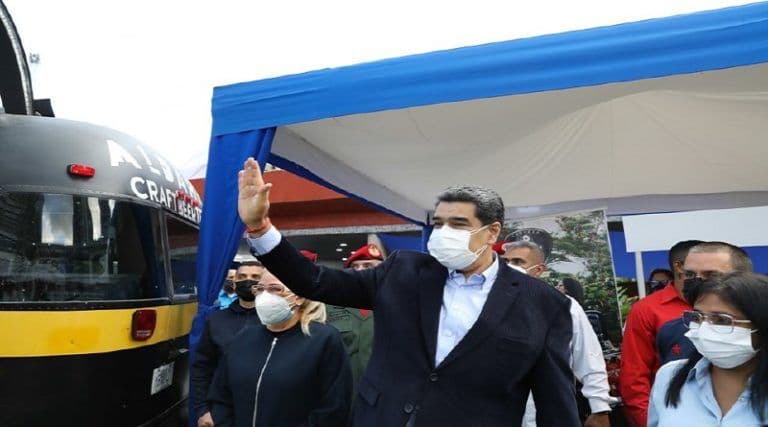 Presidente Maduro visitó Feria de emprendimientos