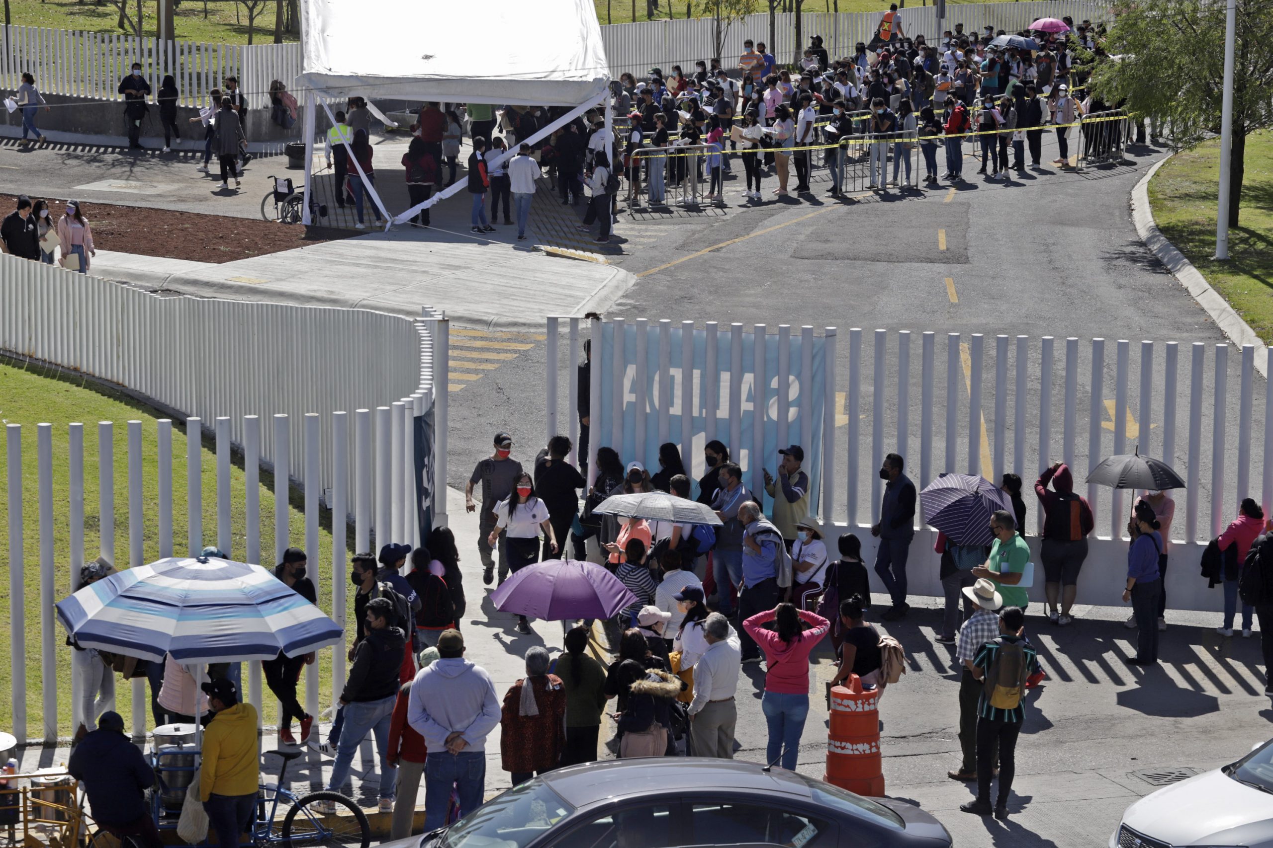 Destaca mandatario poblano millonaria inversión en salud para enfrentar la pandemia