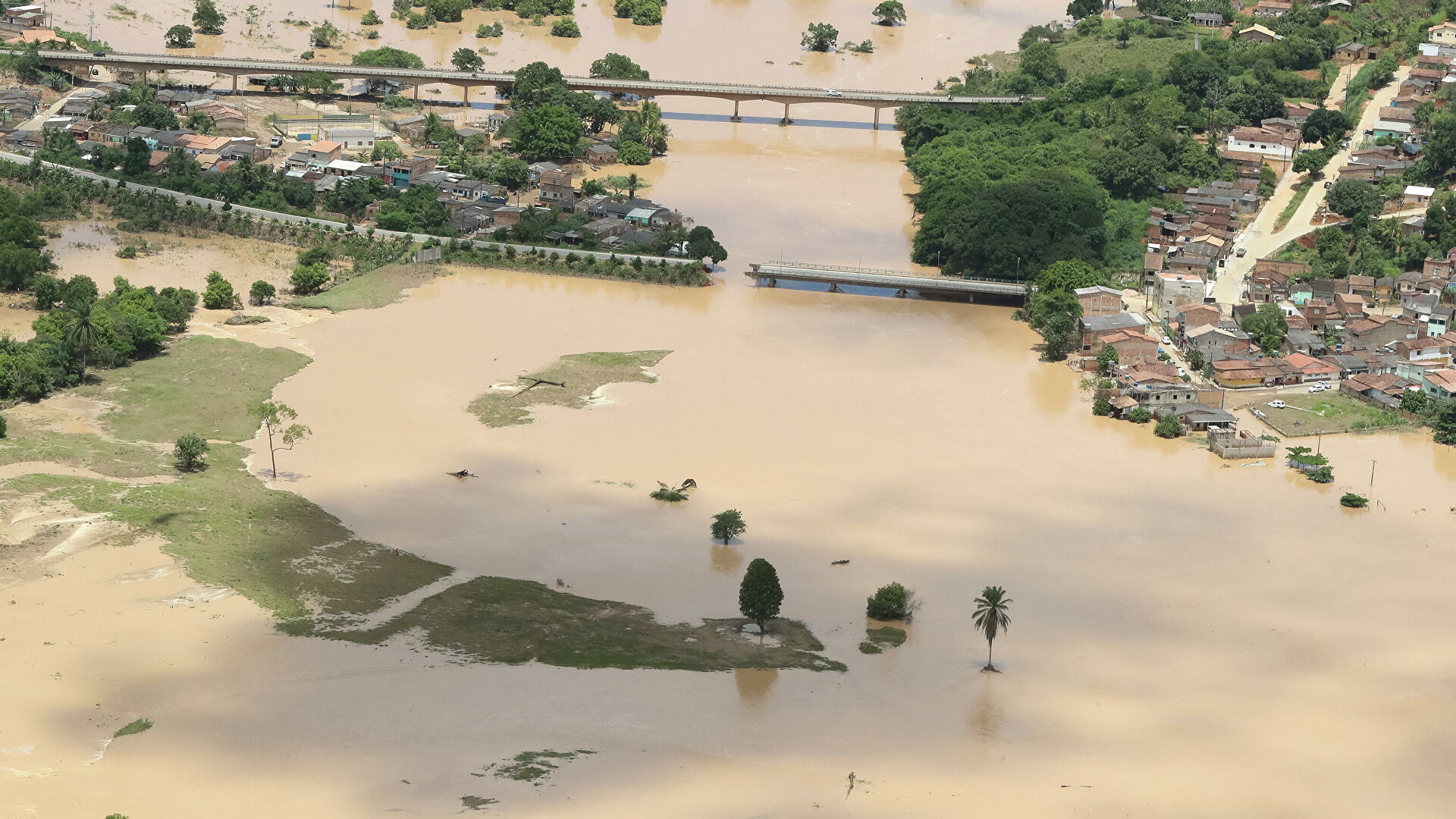 Más de 11 mil desplazados dejan inundaciones en el noreste de Brasil