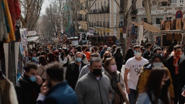 España registró mayor número de contagios por COVID-19 desde inicio de la pandemia
