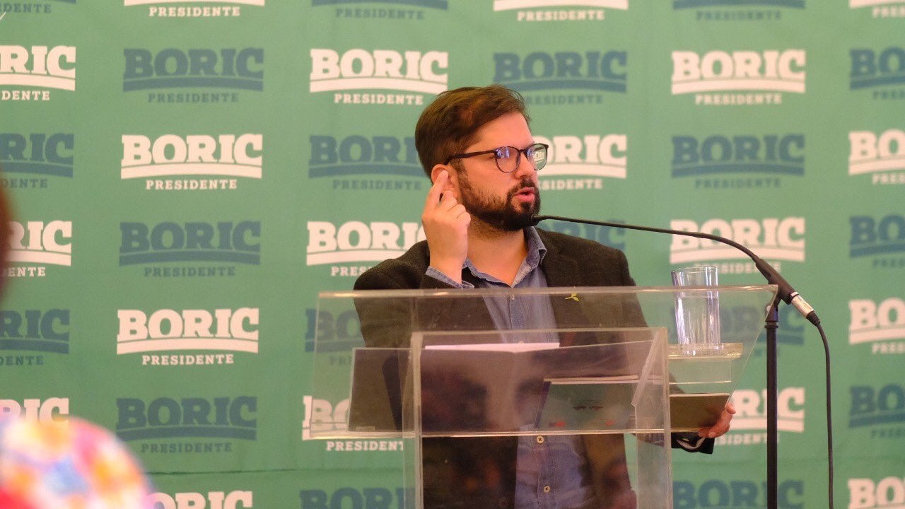 “Queremos ser el gobierno de las mipymes, cooperativas y ferias libres”: Gabriel Boric presenta ajustes a plan económico con alza gradual de sueldo mínimo y reducción de jornada laboral