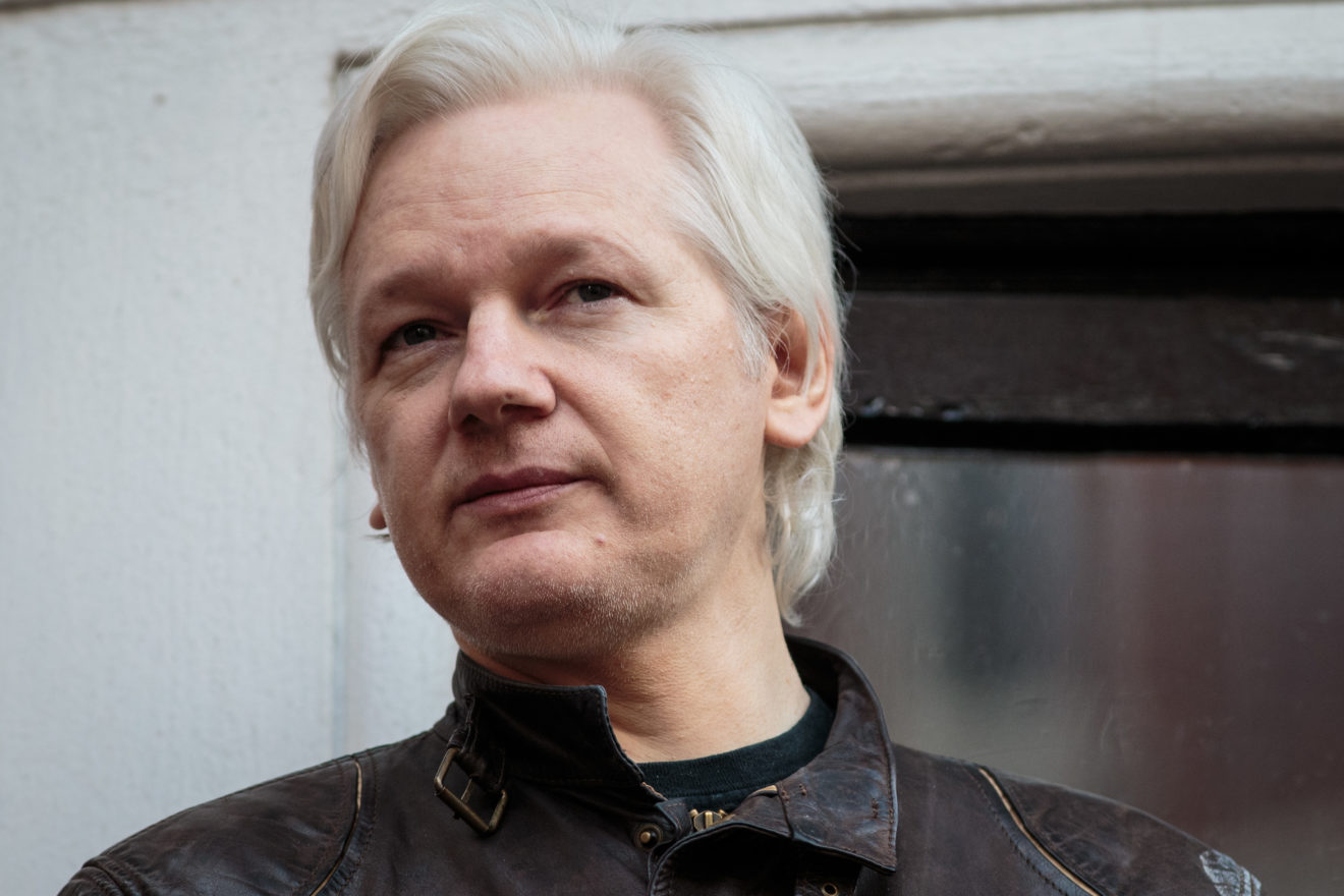 Julian Assange sufrió un derrame cerebral en comparecencia virtual con Tribunal de Londres