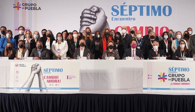 Grupo de Puebla reitera necesidad de que se suspendan patentes farmacéuticas de las vacunas