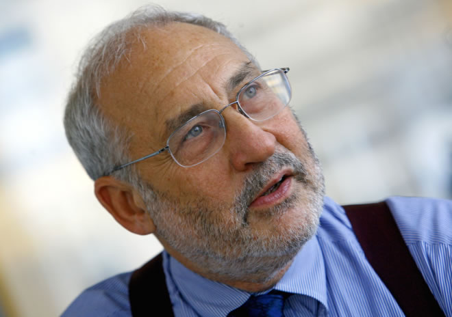 El respaldo del Premio Nobel de Economía Joseph Stiglitz a candidatura de Boric: «Sus objetivos son viables»
