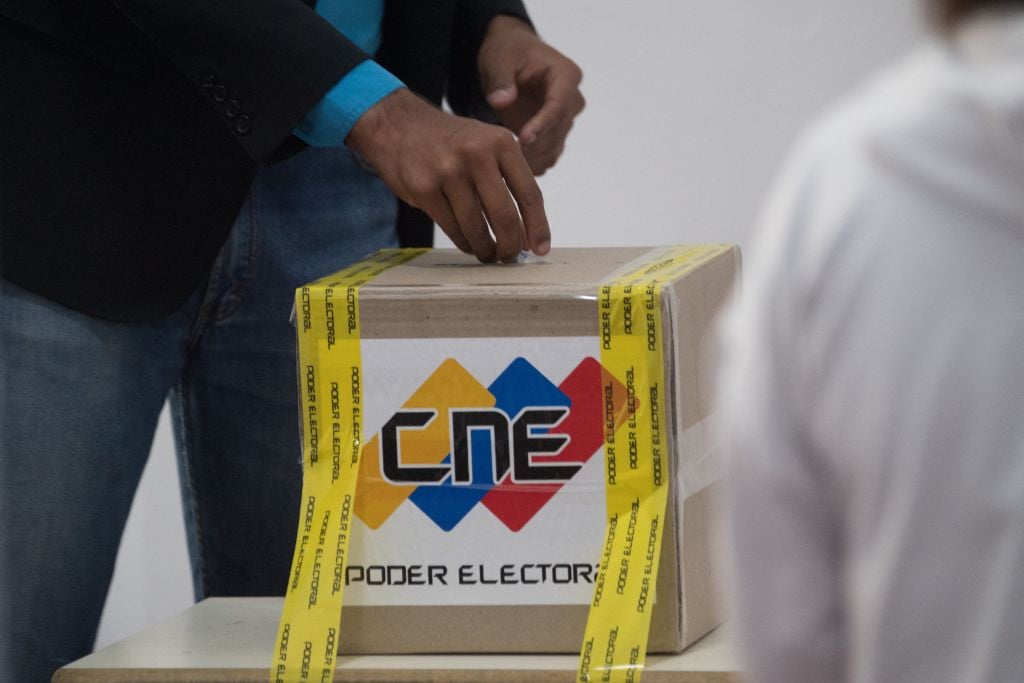 CNE de Venezuela admitió 30 postulaciones de candidatos a la gobernación de Barinas