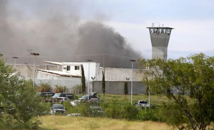 Cárcel de Hidalgo con humo