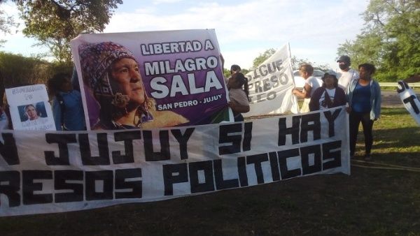 Marchan en Argentina por liberación de presos políticos del macrismo