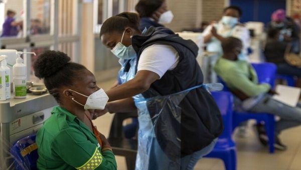 Unión Africana solicita ayuda para la producción de vacunas anticovid