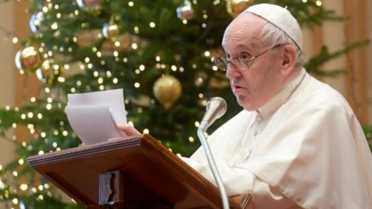 Papa Francisco llama a fomentar la humildad en mensaje de Navidad