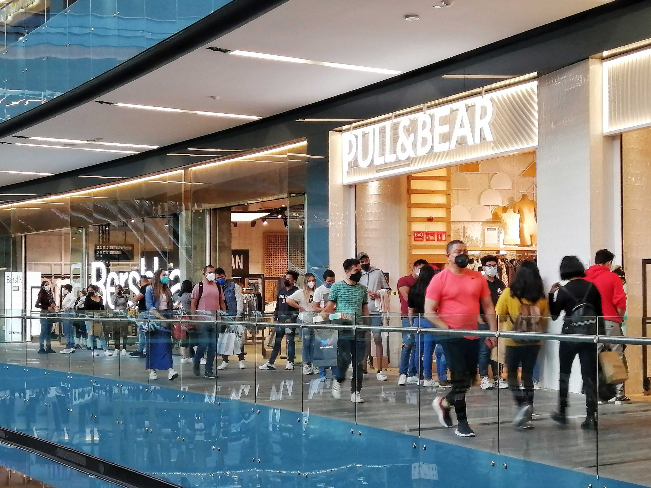 Centros comerciales esperan derrama de 4 mil mdp en temporada navideña