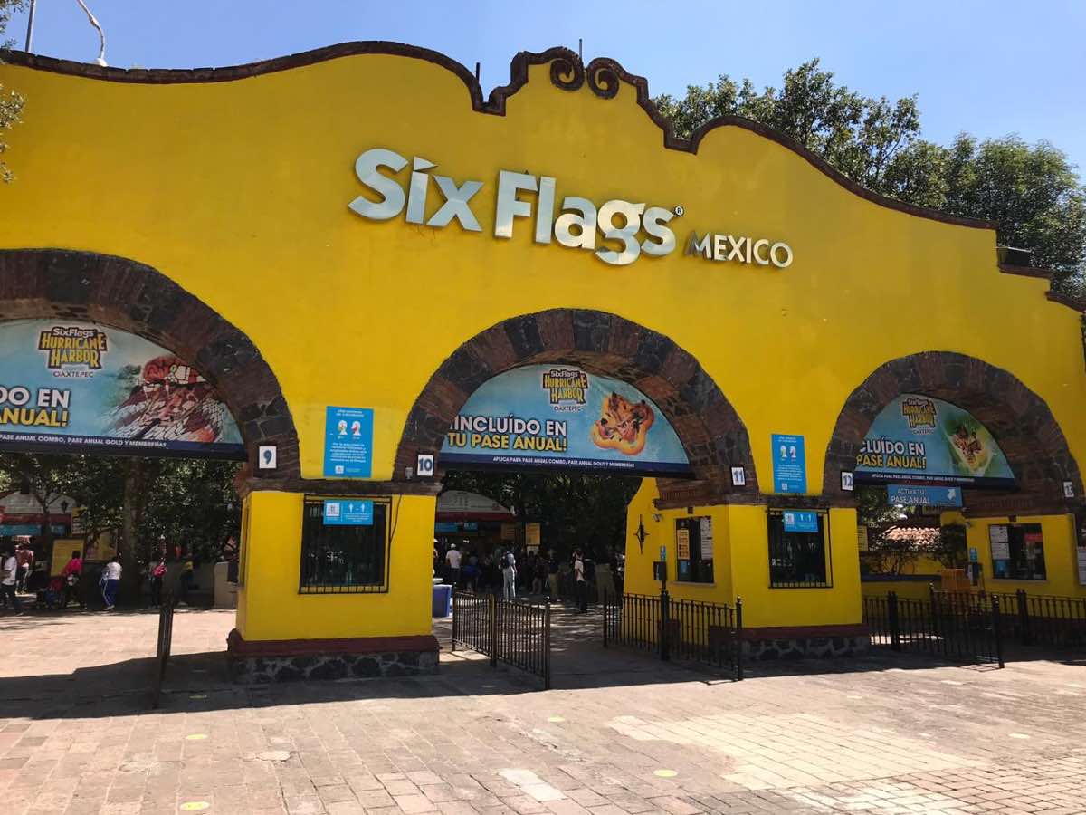 Entrada six flags