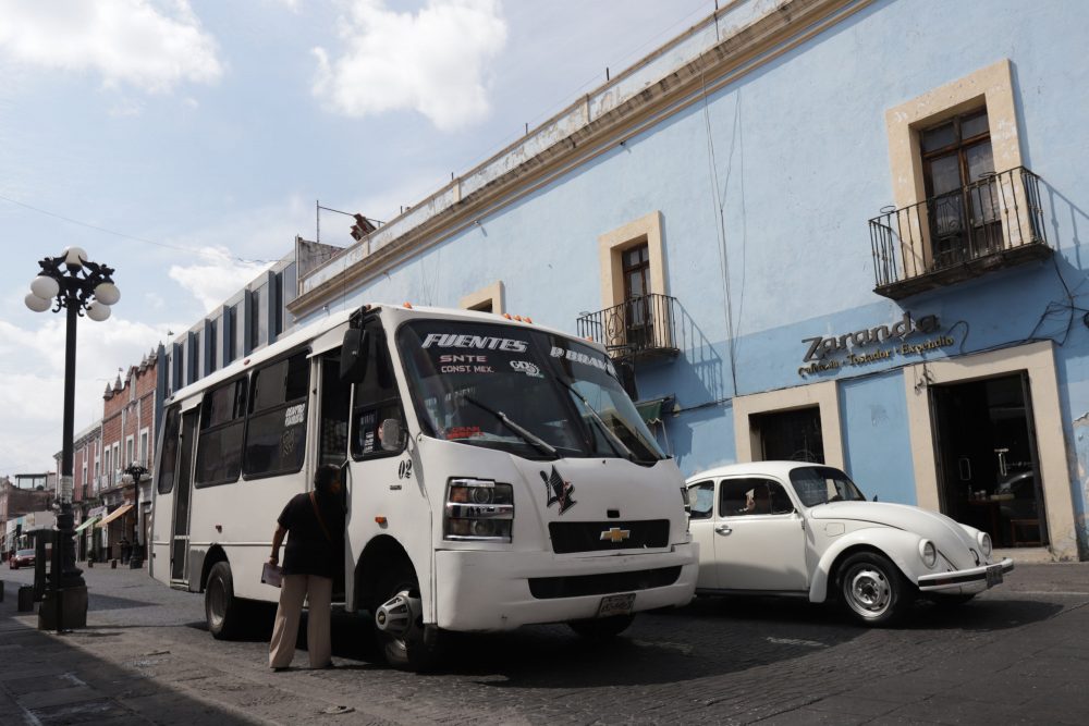 La nueva ley de Transporte Público en Puebla es para cumplirse, Barbosa Huerta