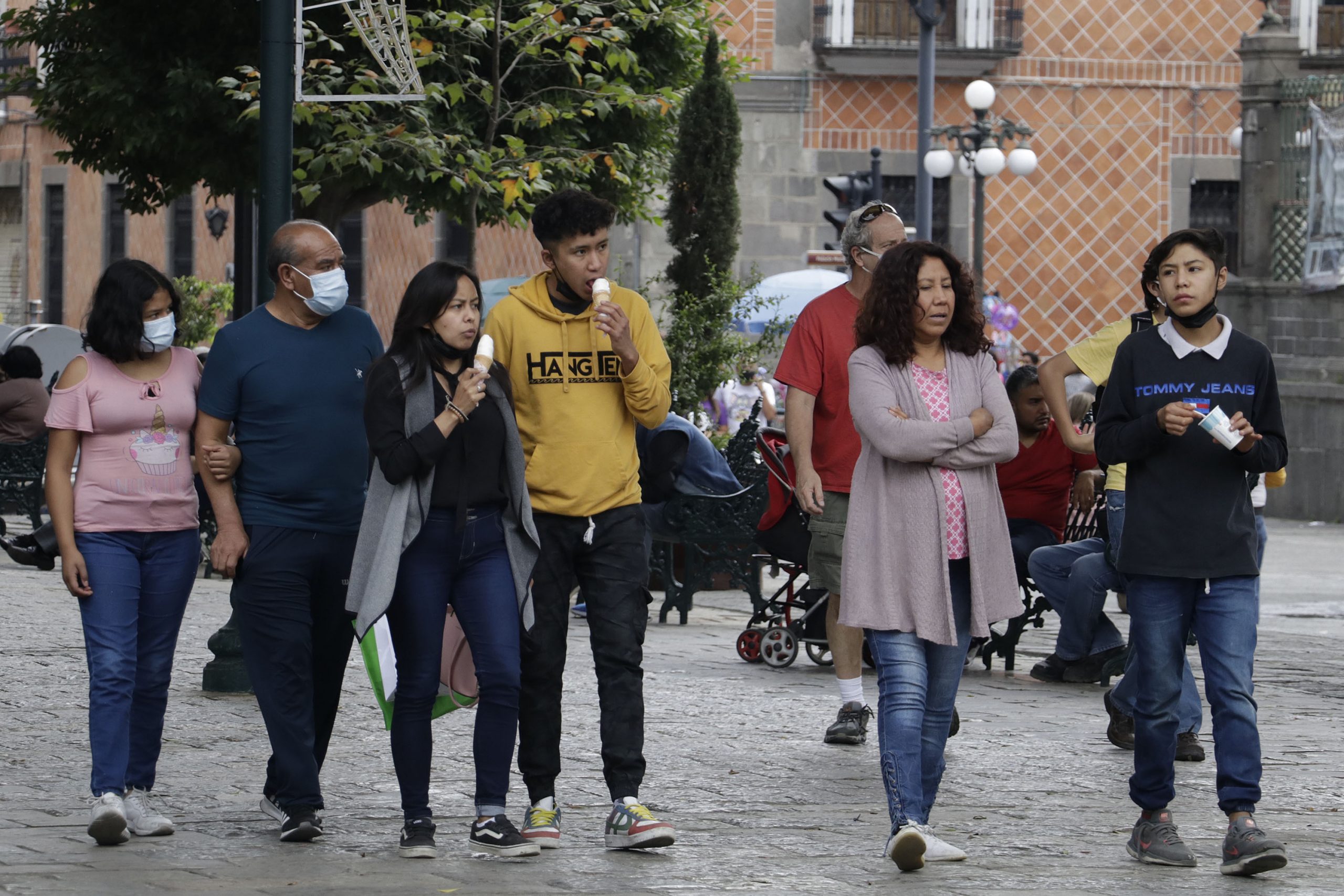 Céspedes Peregrina reconoce que persisten brechas de desigualdad para mujeres en Puebla