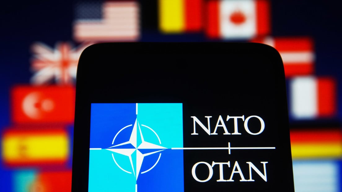 Político francés Jean-Luc Mélenchon: «Estoy a favor de salir de la OTAN. Hay que desescalar»